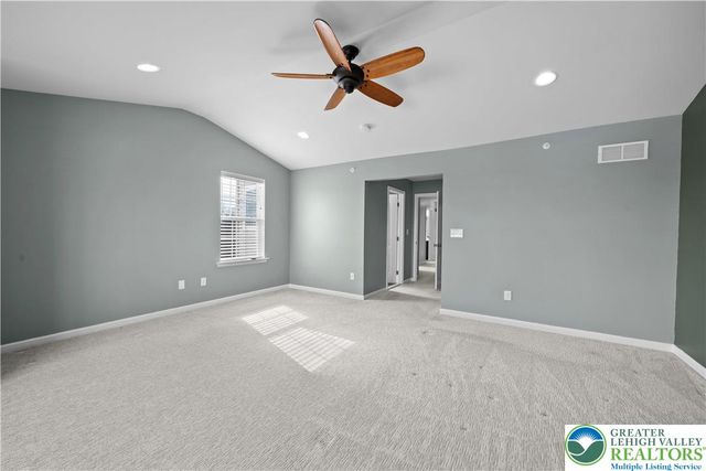 334 Redclover Lane, Upper Macungie Twp, PA 18104