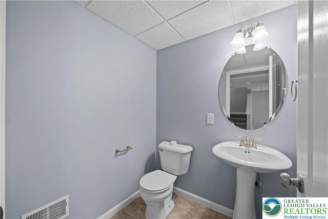 334 Redclover Lane, Upper Macungie Twp, PA 18104