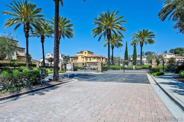 339 Caminito Barcelona, Chula Vista, CA 91914