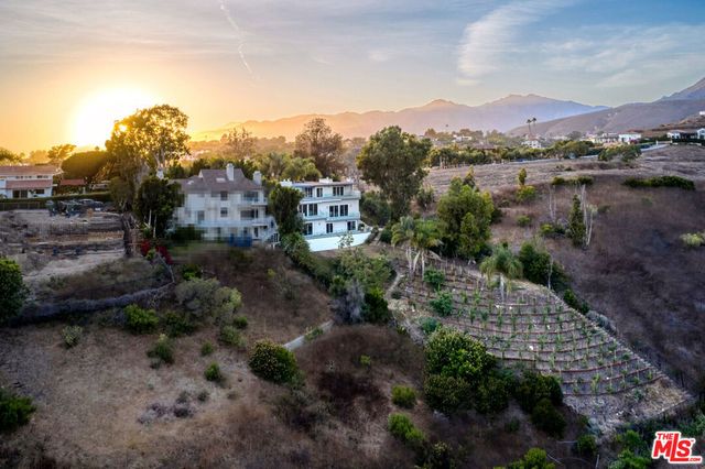 28907 Wight Road, Malibu, CA 90265