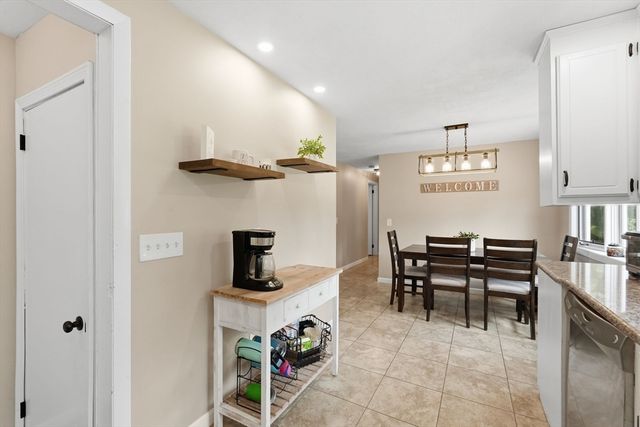 25 Paulson Dr, West Springfield, MA 01089