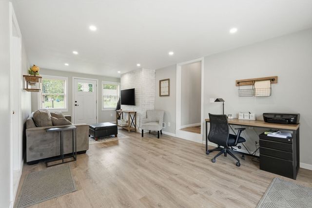 25 Paulson Dr, West Springfield, MA 01089