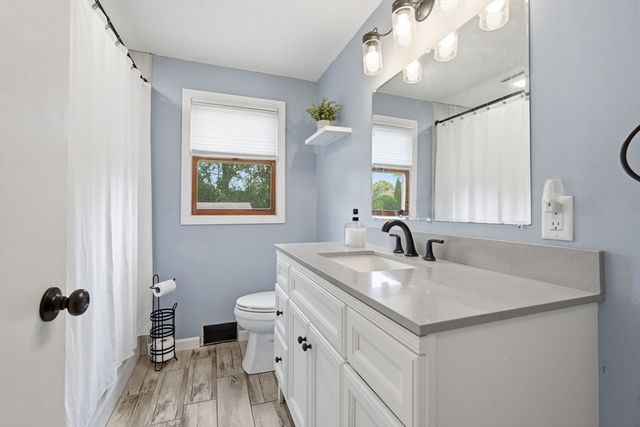 25 Paulson Dr, West Springfield, MA 01089