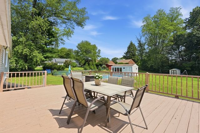 25 Paulson Dr, West Springfield, MA 01089