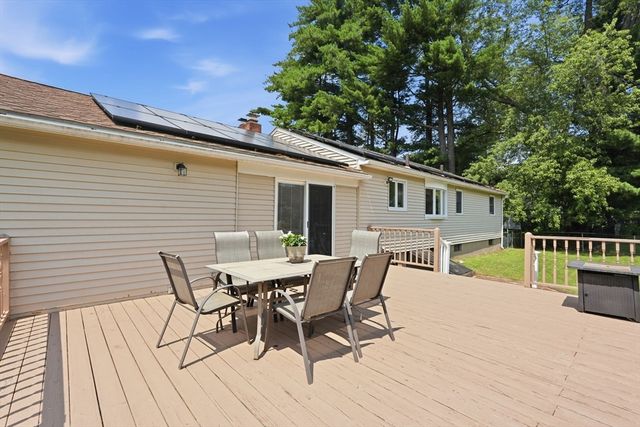 25 Paulson Dr, West Springfield, MA 01089