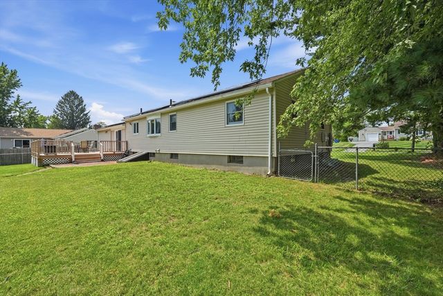 25 Paulson Dr, West Springfield, MA 01089