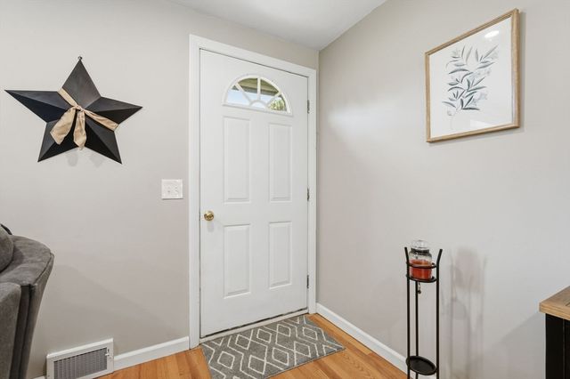 25 Paulson Dr, West Springfield, MA 01089