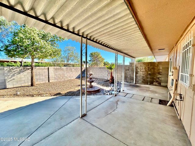 3725 S Calle Polar, Tucson, AZ 85730