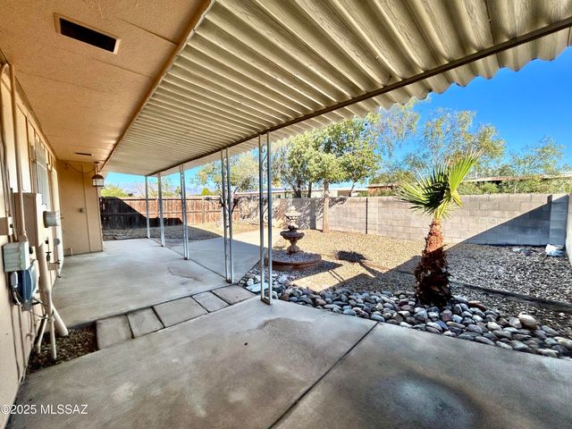 3725 S Calle Polar, Tucson, AZ 85730