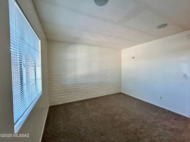 3725 S Calle Polar, Tucson, AZ 85730