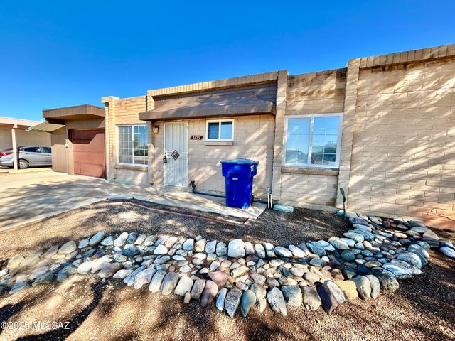 3725 S Calle Polar, Tucson, AZ 85730