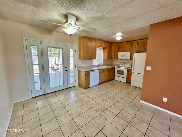 3725 S Calle Polar, Tucson, AZ 85730