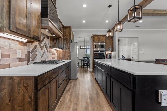 204 Zebrastone Way, Poolville, TX 76487