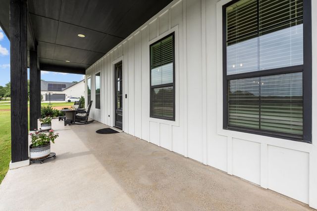 204 Zebrastone Way, Poolville, TX 76487