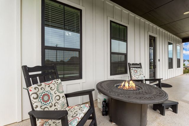 204 Zebrastone Way, Poolville, TX 76487