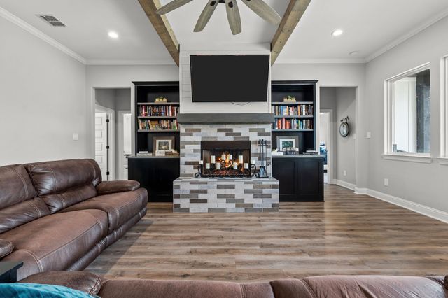 204 Zebrastone Way, Poolville, TX 76487