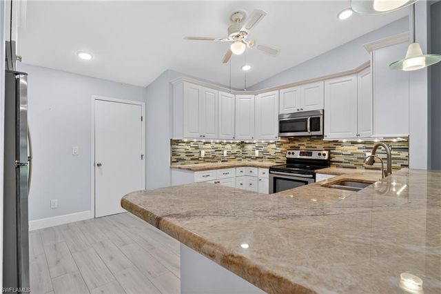 5365 Governors DR, Fort Myers, FL 33907