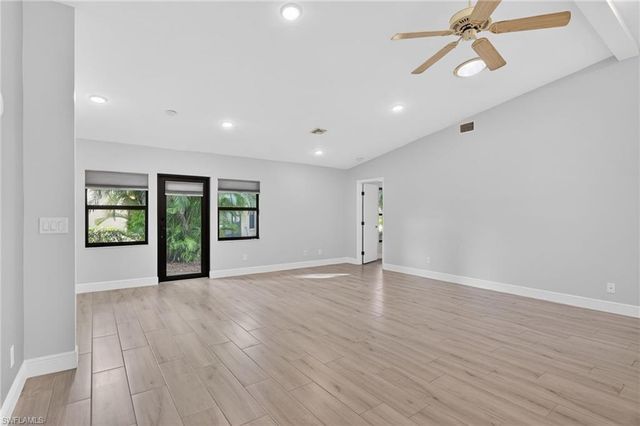 5365 Governors DR, Fort Myers, FL 33907