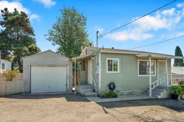 2233-2235 El Prado Ave, Lemon Grove, CA 91945