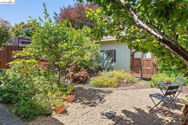 1385 Francisco St, Berkeley, CA 94702