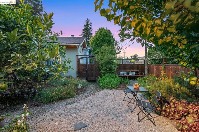 1385 Francisco St, Berkeley, CA 94702