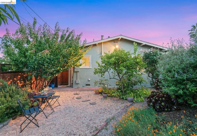 1385 Francisco St, Berkeley, CA 94702