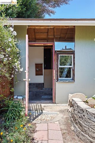 1385 Francisco St, Berkeley, CA 94702