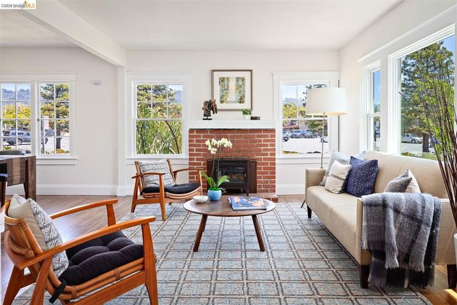 1385 Francisco St, Berkeley, CA 94702