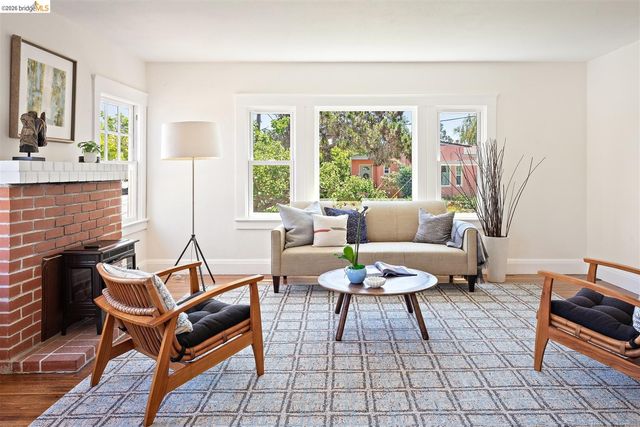 1385 Francisco St, Berkeley, CA 94702