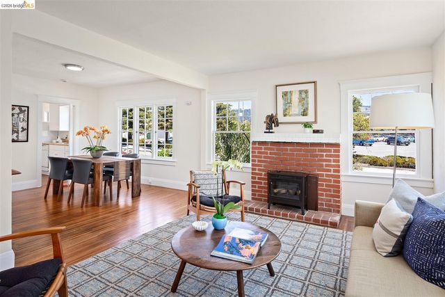 1385 Francisco St, Berkeley, CA 94702