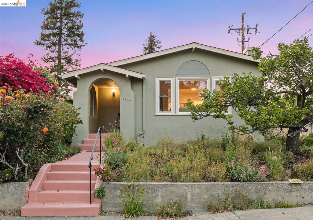 1385 Francisco St, Berkeley, CA 94702