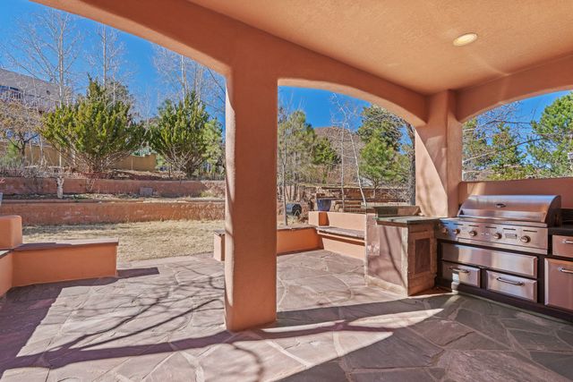 5705 Quemazon, Los Alamos, NM 87544