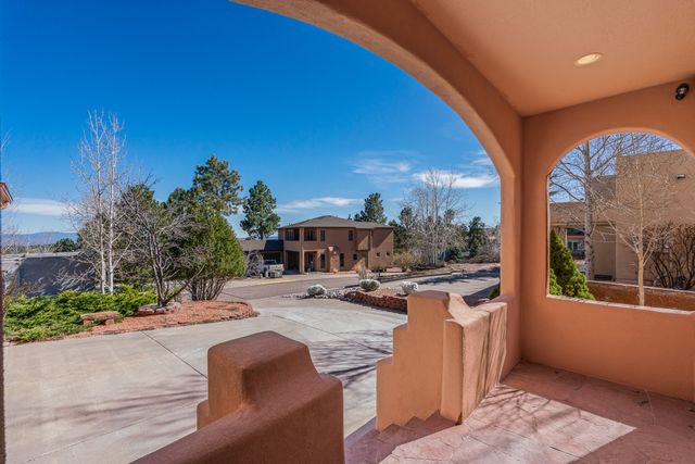 5705 Quemazon, Los Alamos, NM 87544