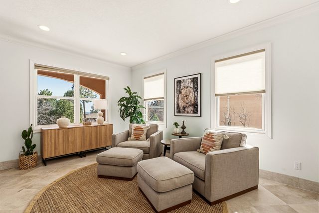 5705 Quemazon, Los Alamos, NM 87544