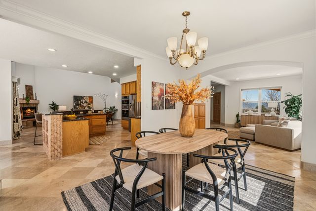 5705 Quemazon, Los Alamos, NM 87544