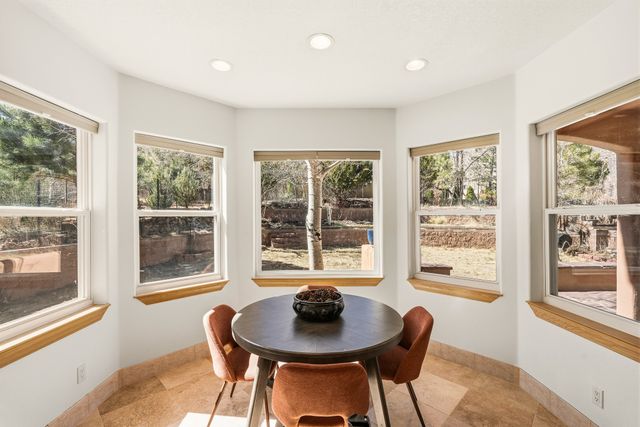 5705 Quemazon, Los Alamos, NM 87544