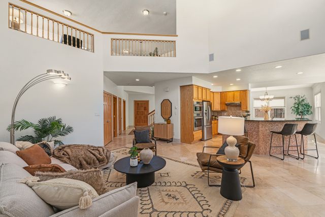 5705 Quemazon, Los Alamos, NM 87544