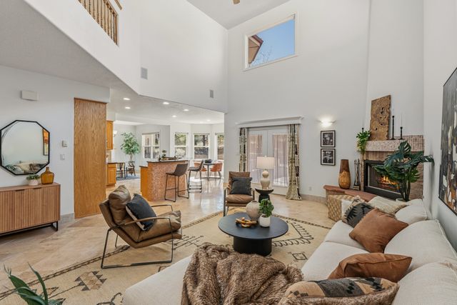 5705 Quemazon, Los Alamos, NM 87544