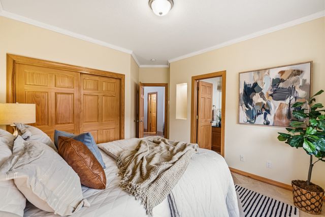 5705 Quemazon, Los Alamos, NM 87544