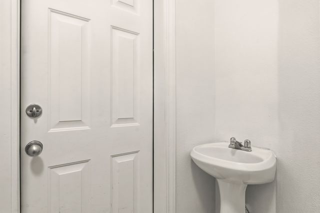 5705 Quemazon, Los Alamos, NM 87544