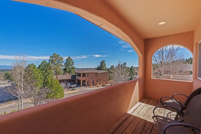 5705 Quemazon, Los Alamos, NM 87544