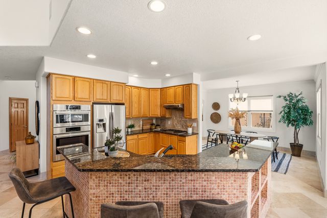 5705 Quemazon, Los Alamos, NM 87544