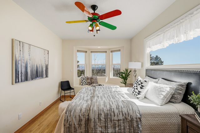 5705 Quemazon, Los Alamos, NM 87544