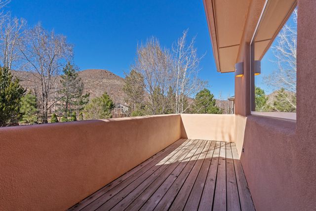 5705 Quemazon, Los Alamos, NM 87544