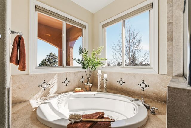 5705 Quemazon, Los Alamos, NM 87544