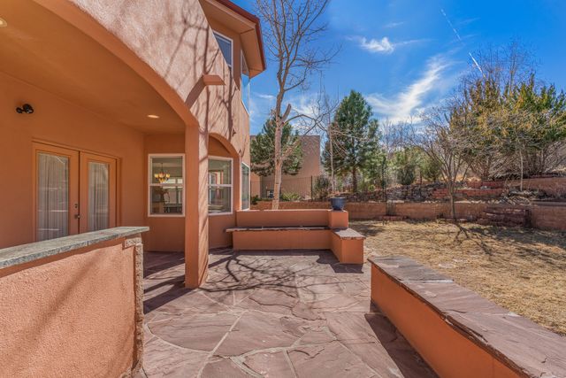 5705 Quemazon, Los Alamos, NM 87544