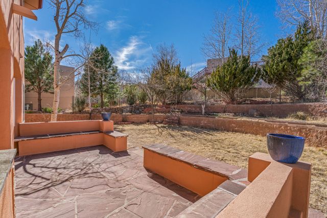 5705 Quemazon, Los Alamos, NM 87544