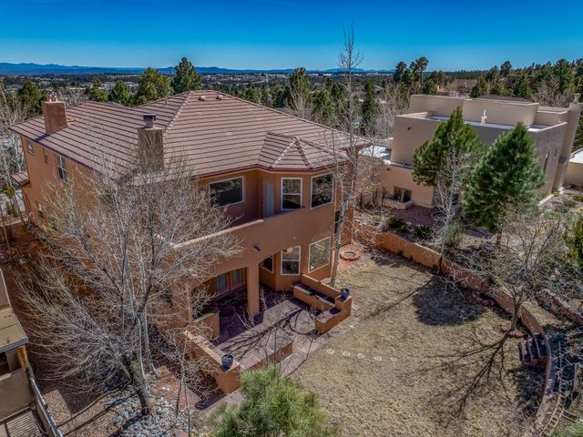 5705 Quemazon, Los Alamos, NM 87544