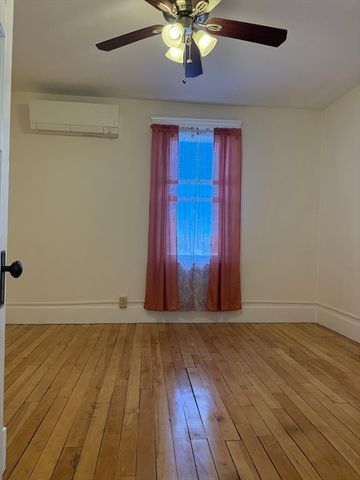 97 Courtland St 2, Worcester, MA 01602