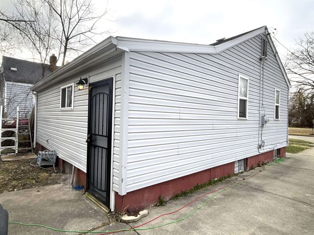 1434 Knickerbocker Avenue, Flint, MI 48505